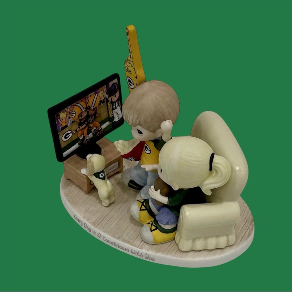 Precious Moments Green Bay Packers Figurine Everyday is a Touchdown With You